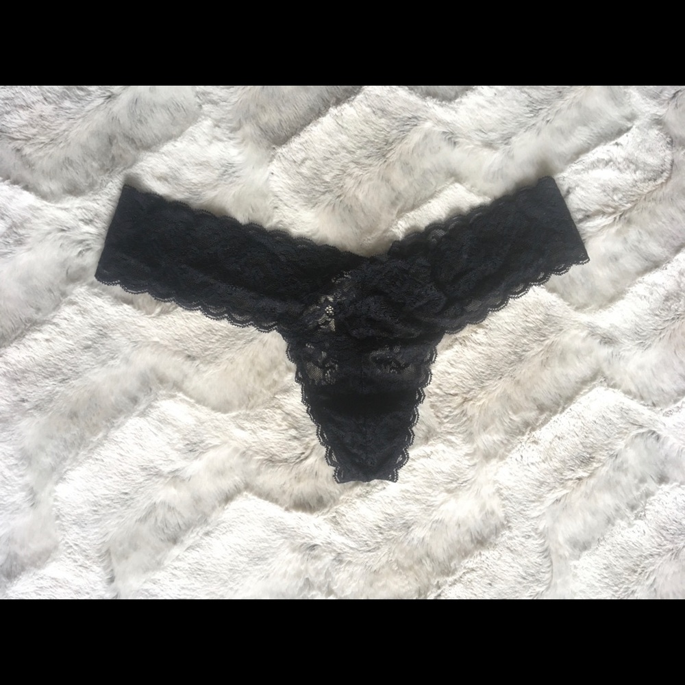 NWOT Hollister Thong Navy blue
